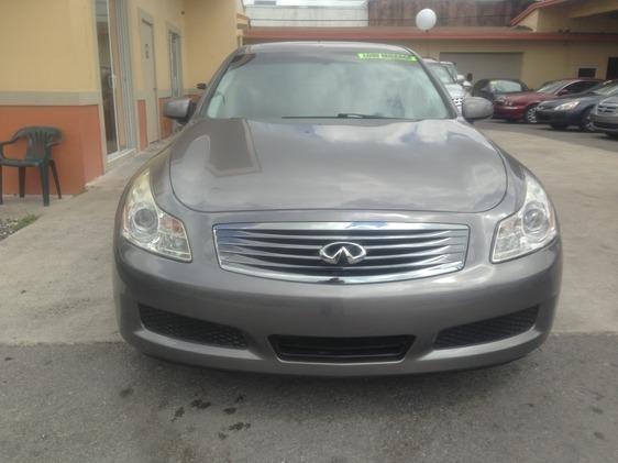 Infiniti G35 2008 photo 2