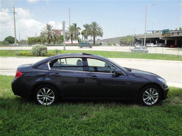 Infiniti G35 2008 photo 3