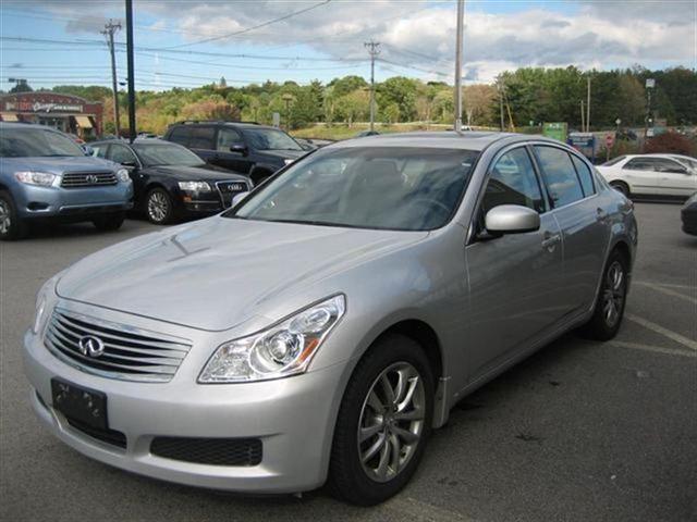 Infiniti G35 2008 photo 2