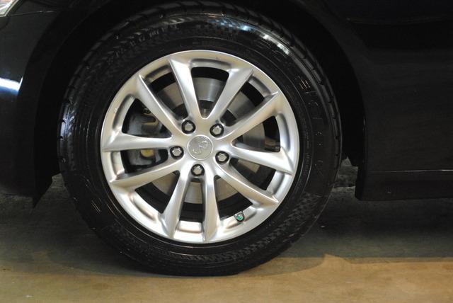 Infiniti G35 2008 photo 12