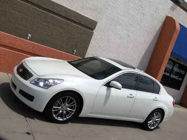 Infiniti G35 2008 photo 2