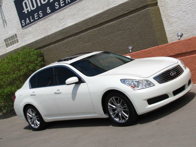 Infiniti G35 2008 photo 4