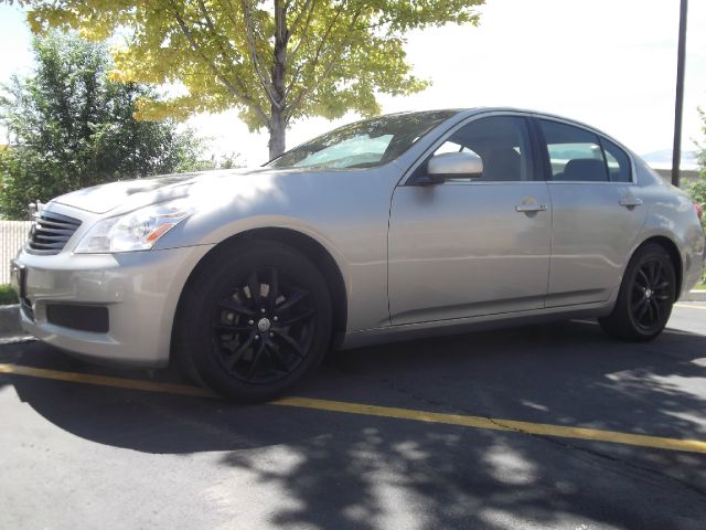 Infiniti G35 2008 photo 4