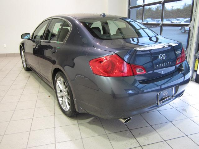 Infiniti G35 2008 photo 1