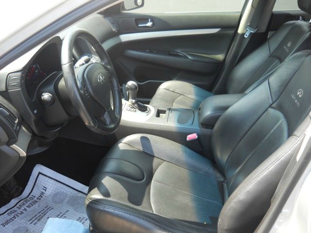 Infiniti G35 2008 photo 2