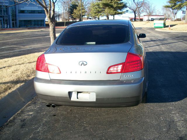 Infiniti G35X 2004 photo 3