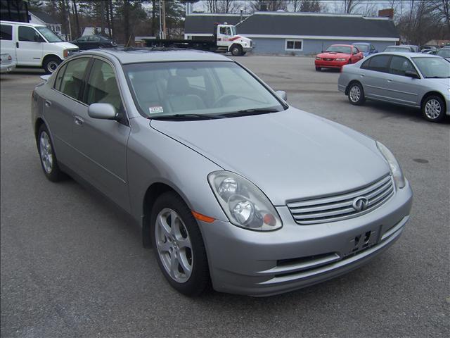 Infiniti G35X 2004 photo 1