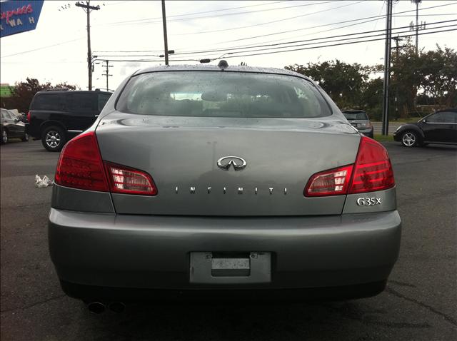 Infiniti G35X 2004 photo 3