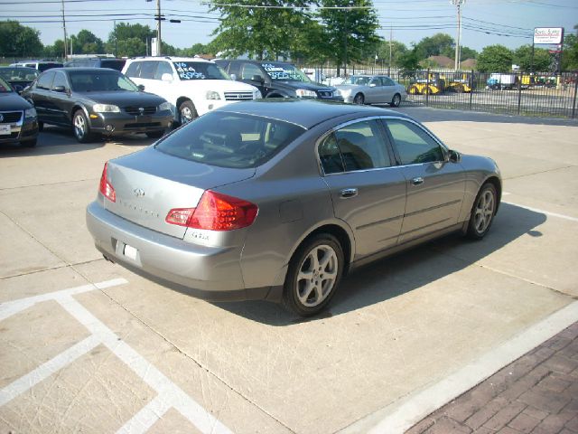 Infiniti G35X 2004 photo 1