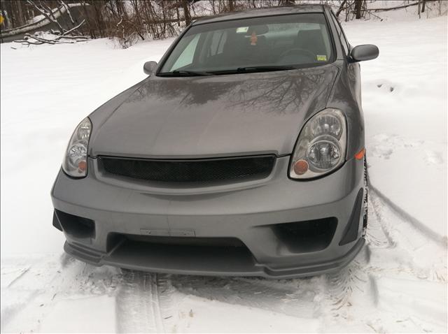 Infiniti G35X 2004 photo 2