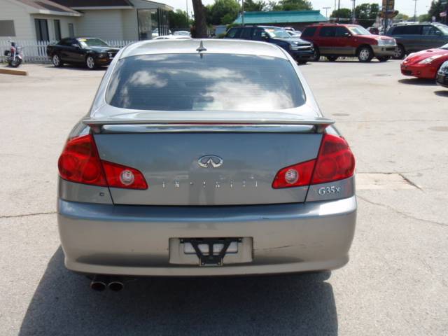 Infiniti G35X 2005 photo 4