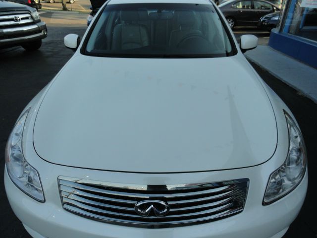 Infiniti G35X 2007 photo 16