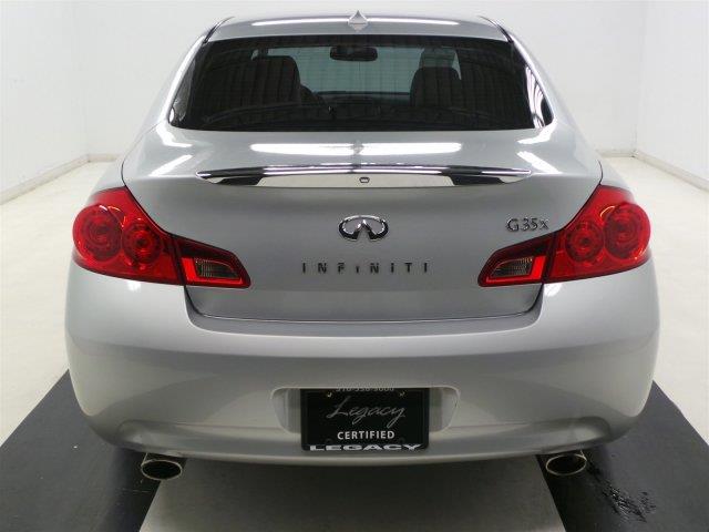 Infiniti G35X 2007 photo 2