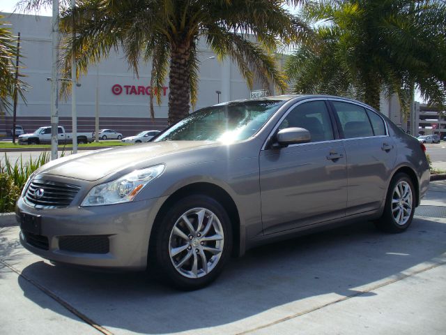 Infiniti G35X 2008 photo 2