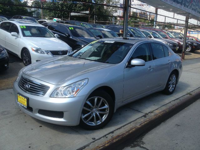 Infiniti G35X 2008 photo 3