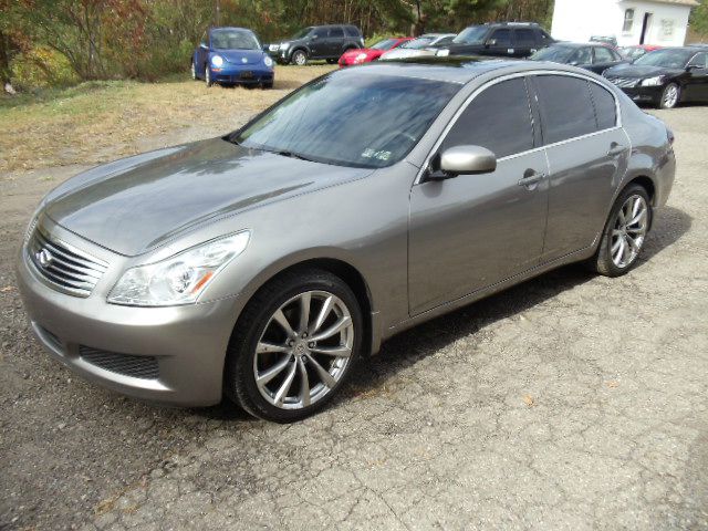 Infiniti G35X 2008 photo 2