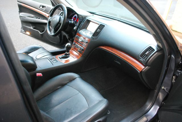 Infiniti G35X 2008 photo 2