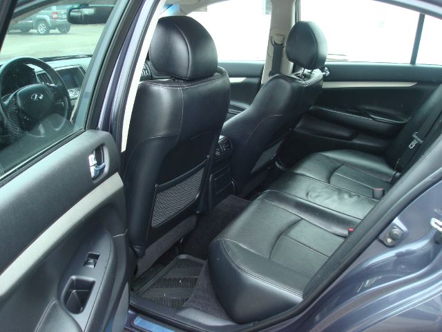 Infiniti G35X 2008 photo 3