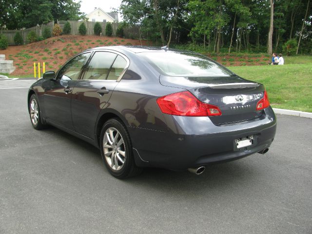 Infiniti G35X 2008 photo 3