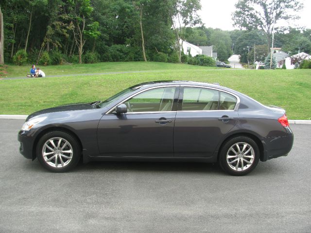 Infiniti G35X 2008 photo 4