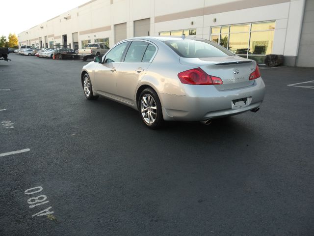 Infiniti G35X 2008 photo 2