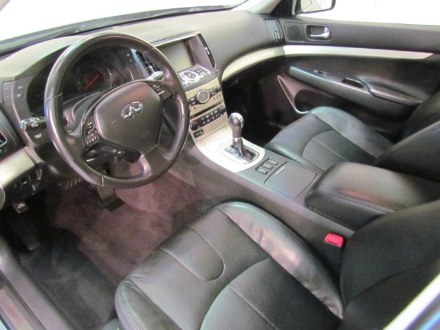 Infiniti G35X 2008 photo 2