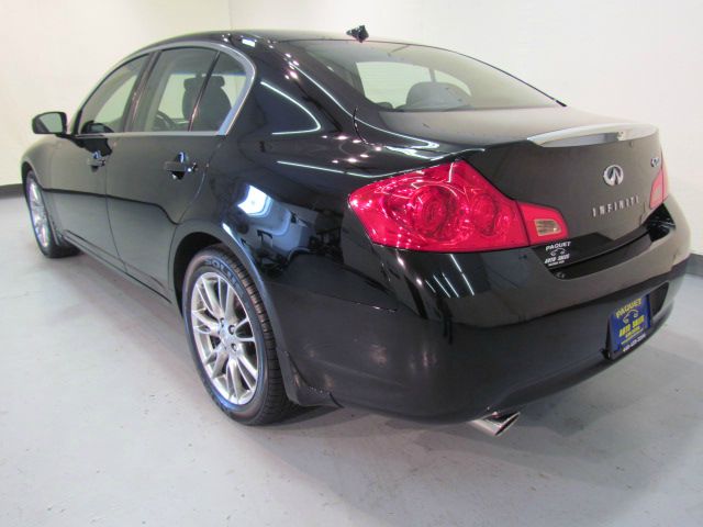 Infiniti G35X 2008 photo 31