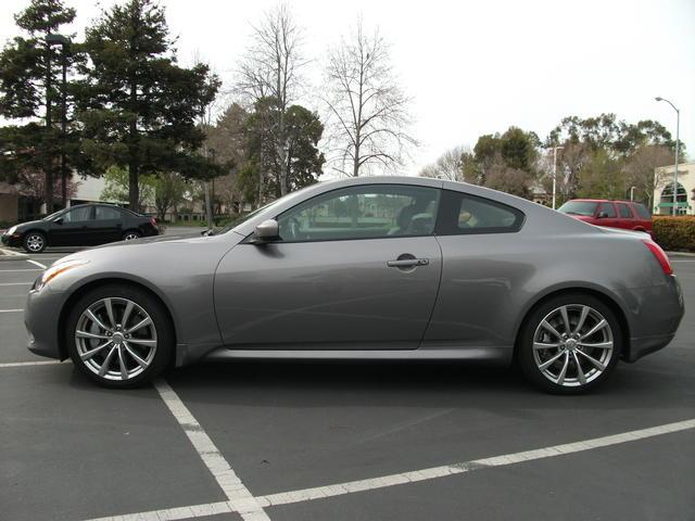 Infiniti G37 2008 photo 2