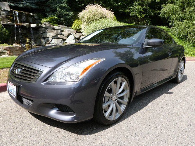 Infiniti G37 2008 photo 2