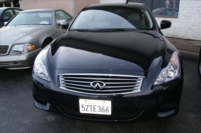 Infiniti G37 Deluxe Premium Hardto Coupe