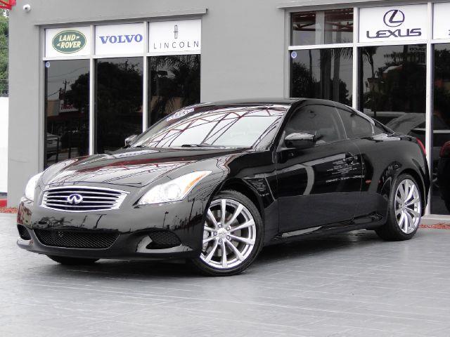 Infiniti G37 2008 photo 2