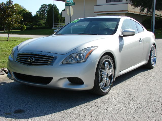 Infiniti G37 2008 photo 2