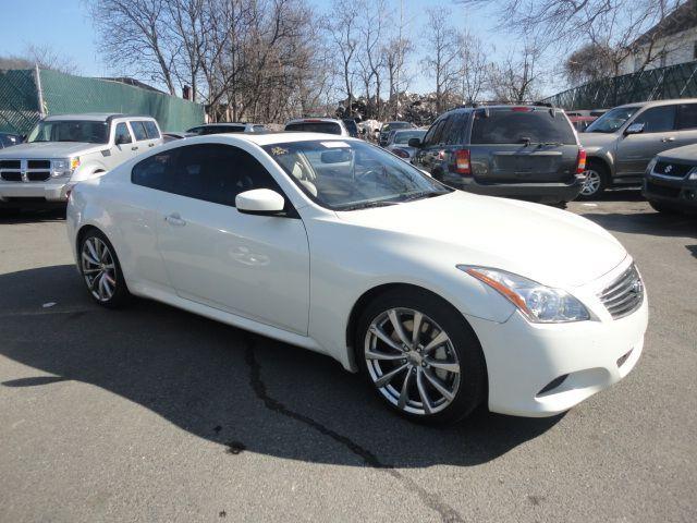 Infiniti G37 2008 photo 2