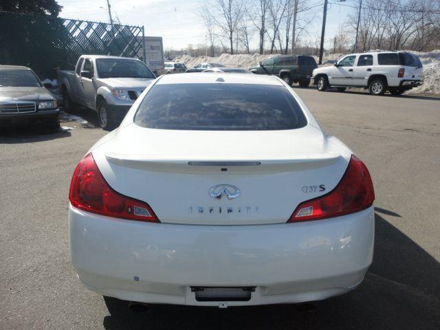 Infiniti G37 2008 photo 4