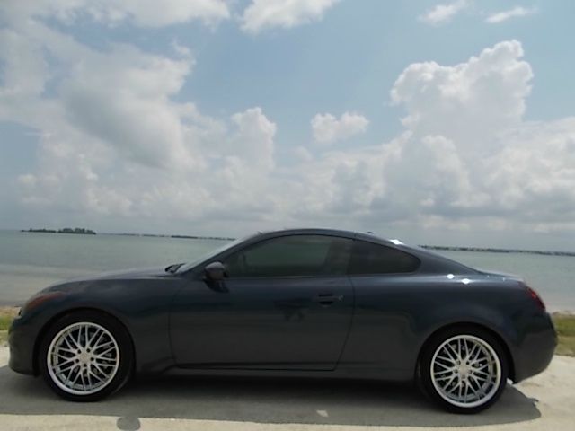 Infiniti G37 2008 photo 2