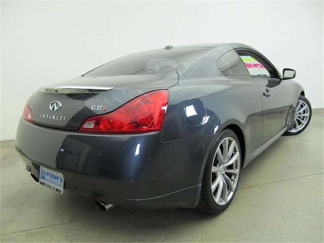 Infiniti G37 2008 photo 2