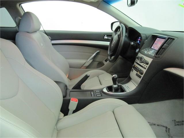 Infiniti G37 2008 photo 3