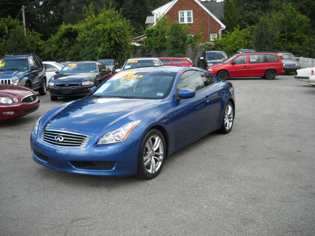 Infiniti G37 2008 photo 2