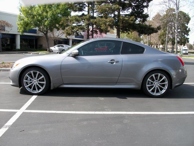 Infiniti G37 2008 photo 2