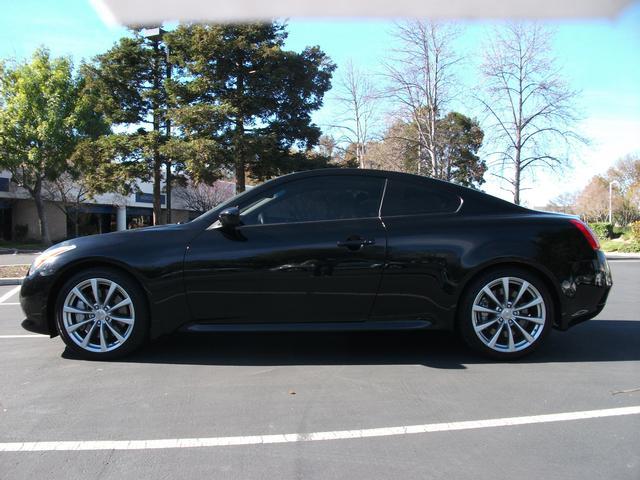 Infiniti G37 2008 photo 2