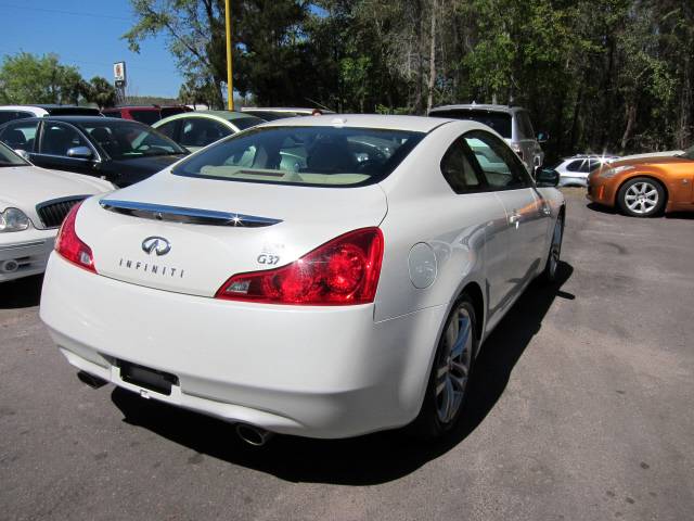 Infiniti G37 2008 photo 3