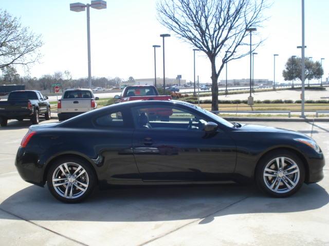 Infiniti G37 2008 photo 4