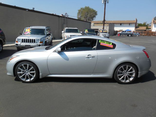 Infiniti G37 2008 photo 3