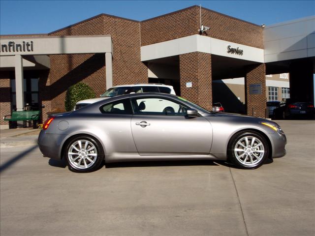 Infiniti G37 2008 photo 1