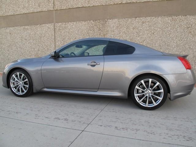 Infiniti G37 2008 photo 2