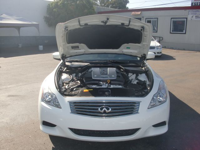 Infiniti G37 2008 photo 23