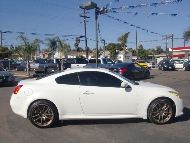 Infiniti G37 2008 photo 24