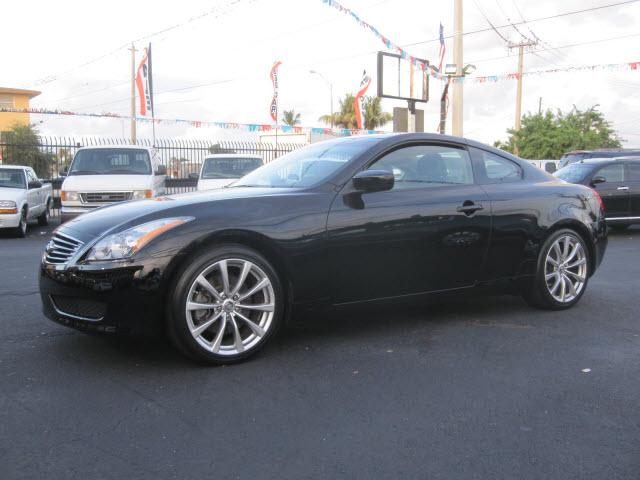 Infiniti G37 2008 photo 2