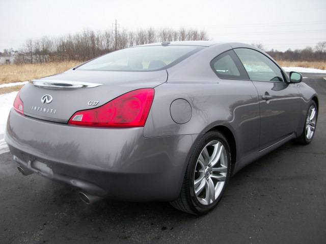 Infiniti G37 2008 photo 3