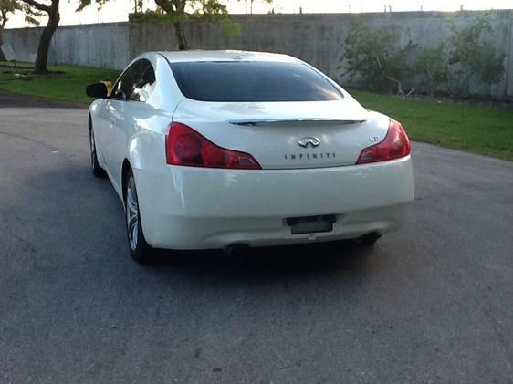 Infiniti G37 2008 photo 2